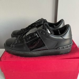 Valentino Rockstud black sneakers 38